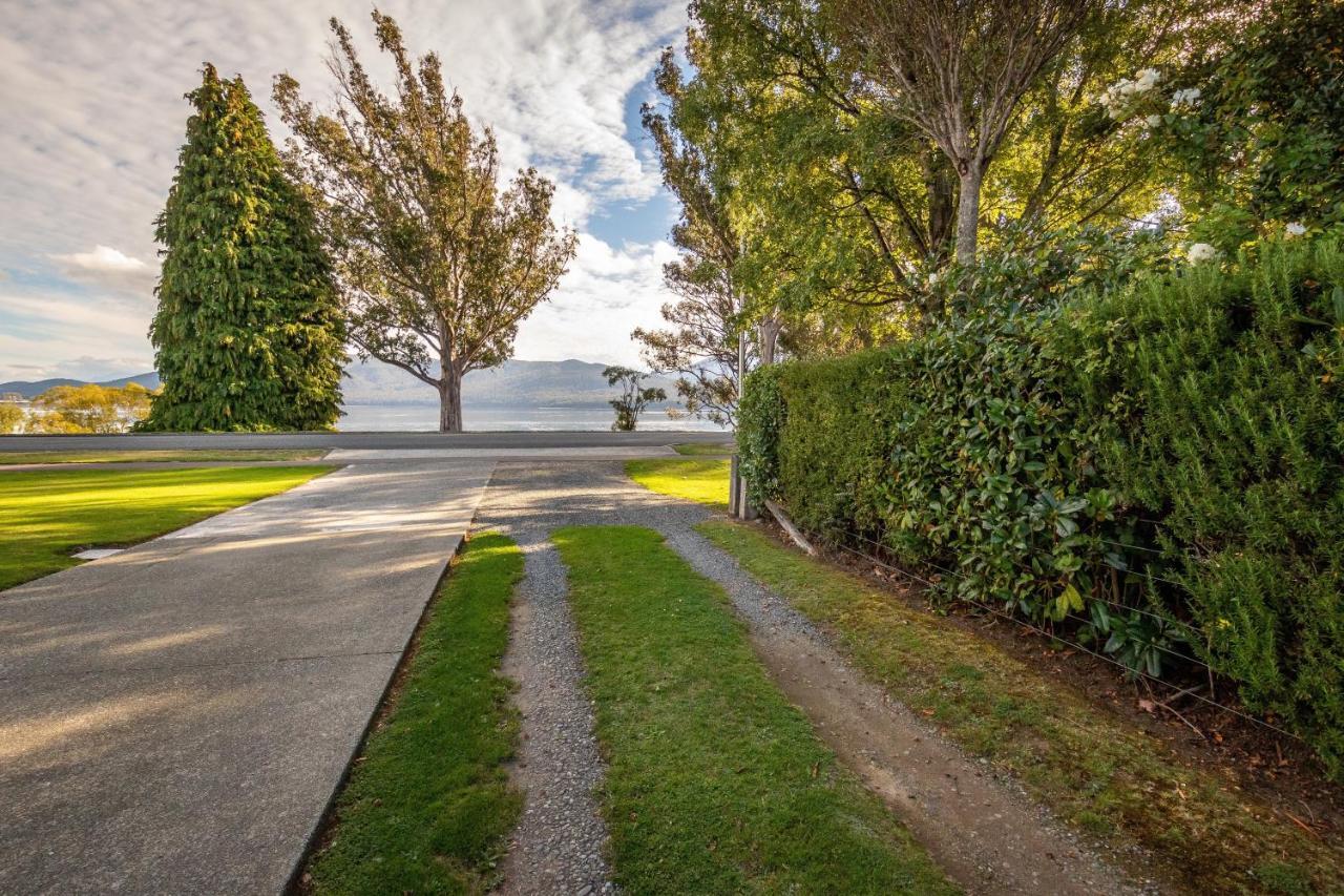 Hop, Skip And Jump To The Lake - Te Anau House Zewnętrze zdjęcie